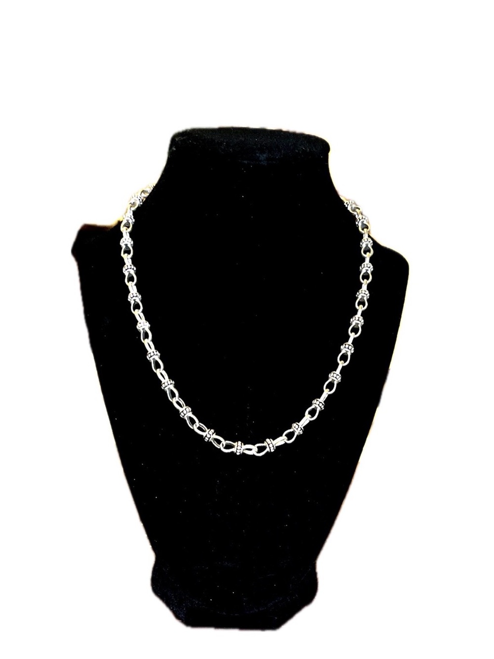 Premier Designs Ropettt-Link Necklace - Silver